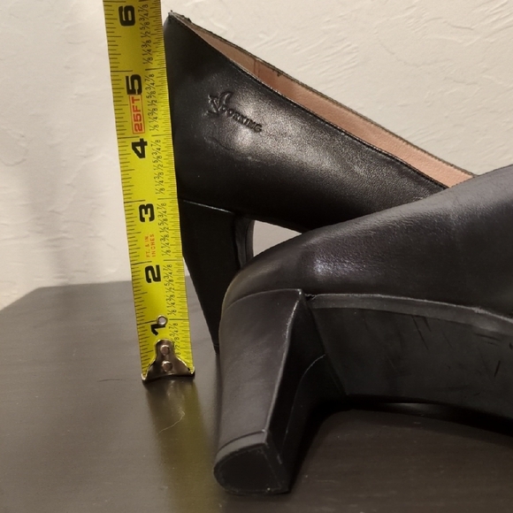 DorKing Black Peep-Toe Heels - Picture 6 of 6